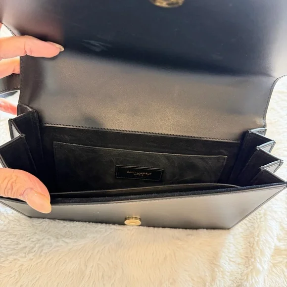 Saint Laurent Black Boston shoulder bag - Picture 4 of 14